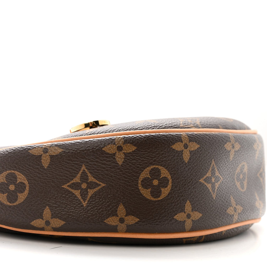 Monogram Loop