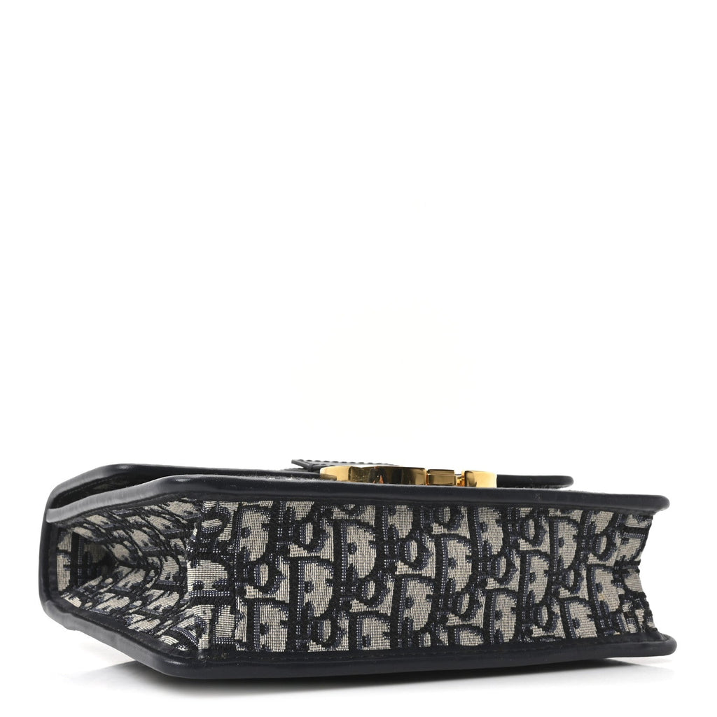 Oblique 30 Montaigne Flap Bag Blue