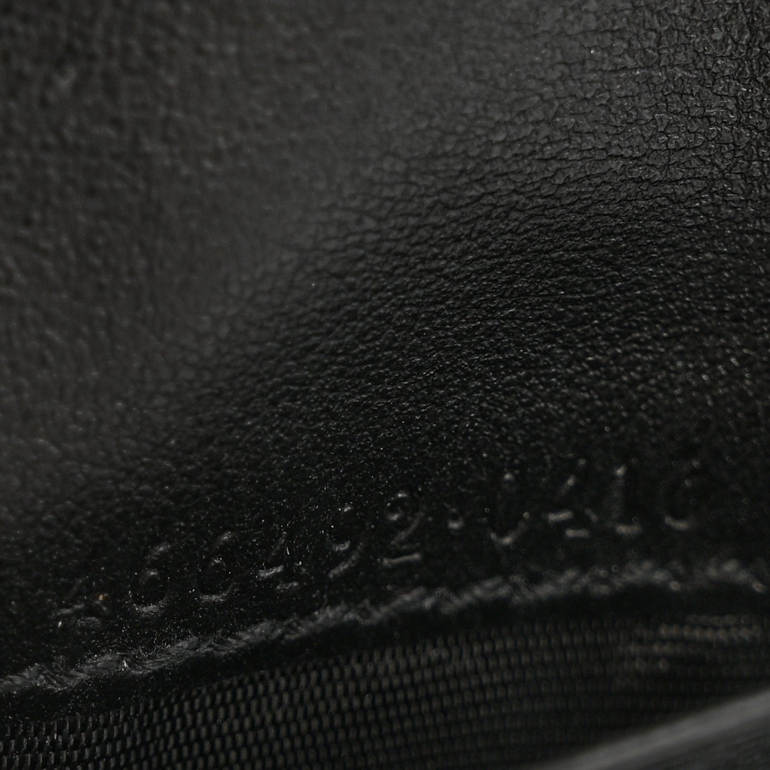 Calfskin Matelasse GG Marmont  Case Wallet Black