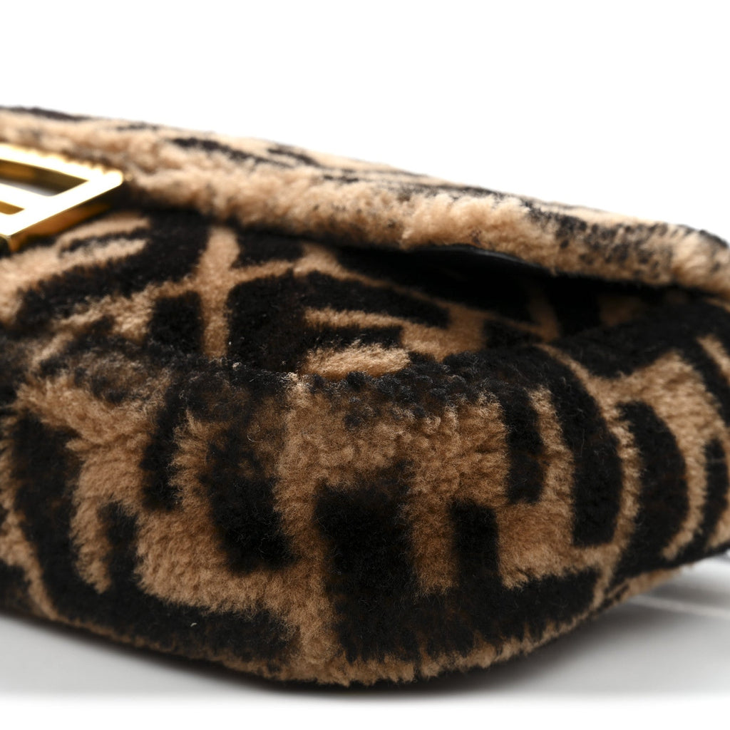 Shearling Vitello Dolce Macro FF 1974 Baguette Tobacco Black