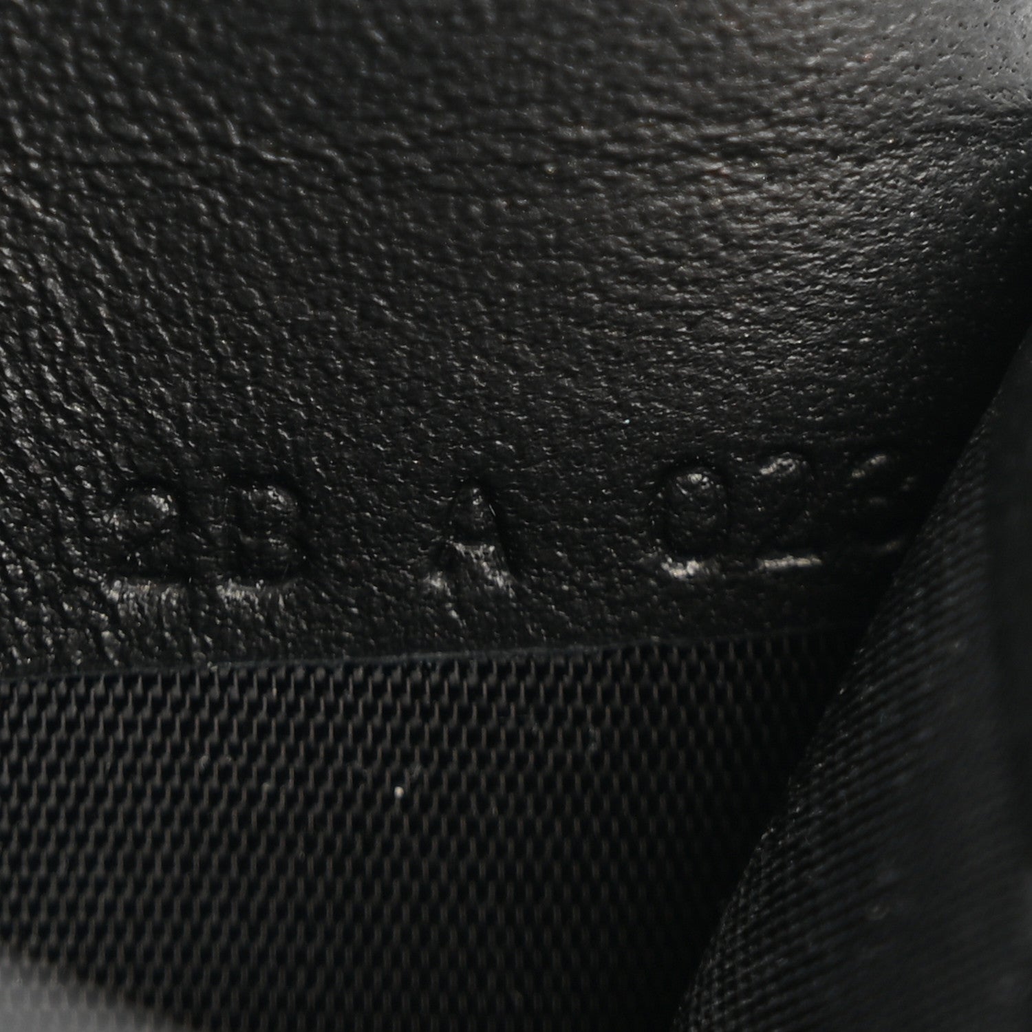 Calfskin 4G Embossed  Holder Black