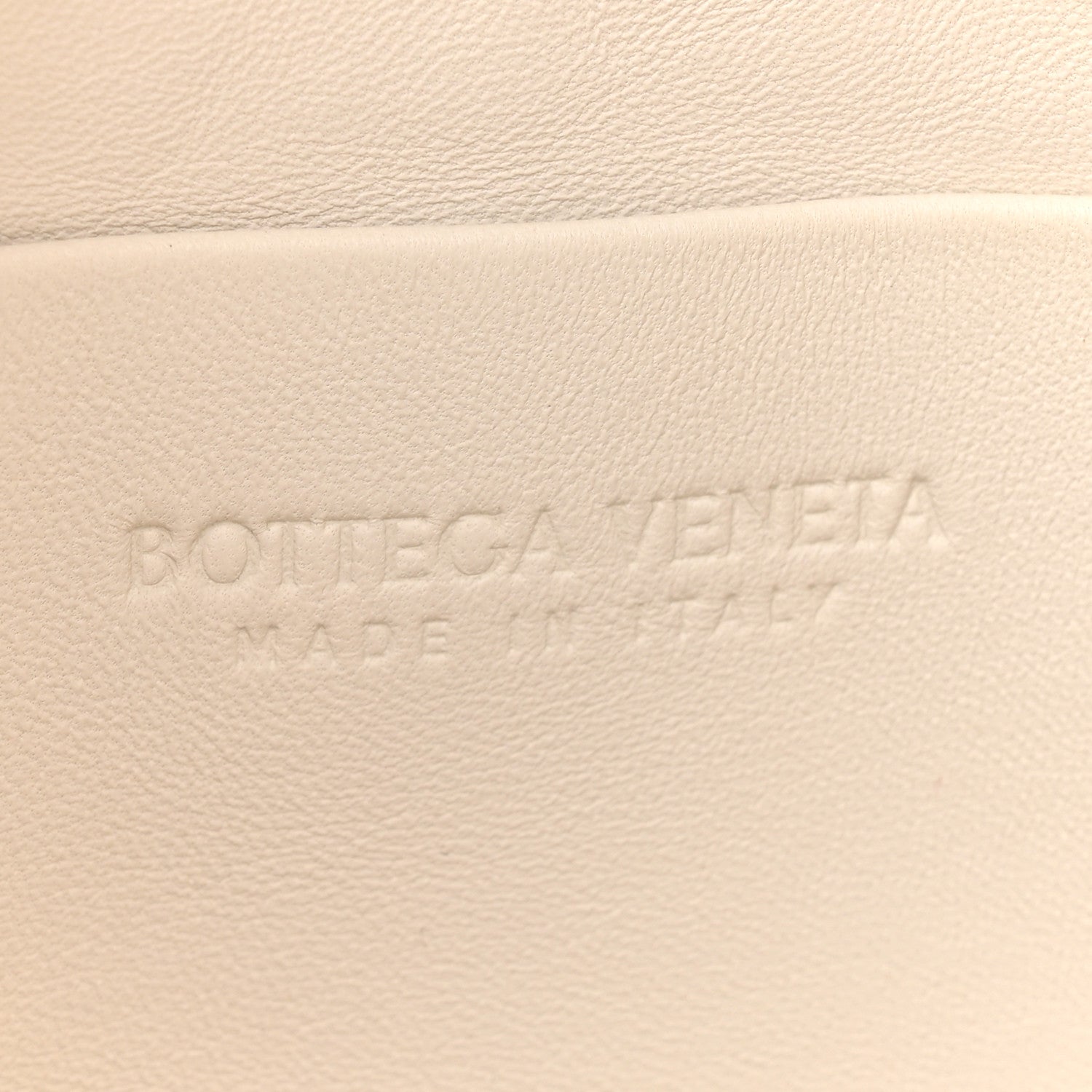 Calfskin Intrecciato Small Castello Bucket Bag White
