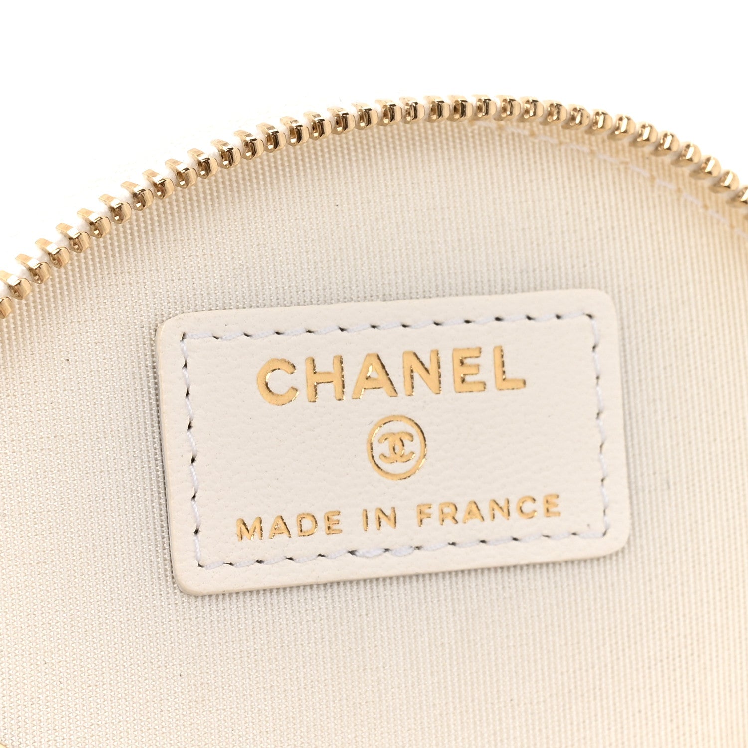 Lambskin Quilted Round Small Vanity Case With Chain White Black
