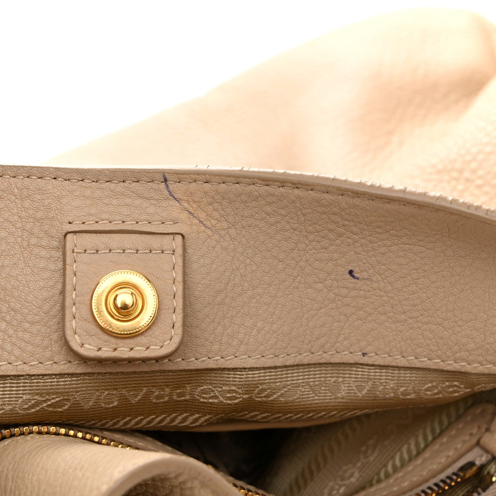 Vitello Daino Side Pocket Hobo Sabbia