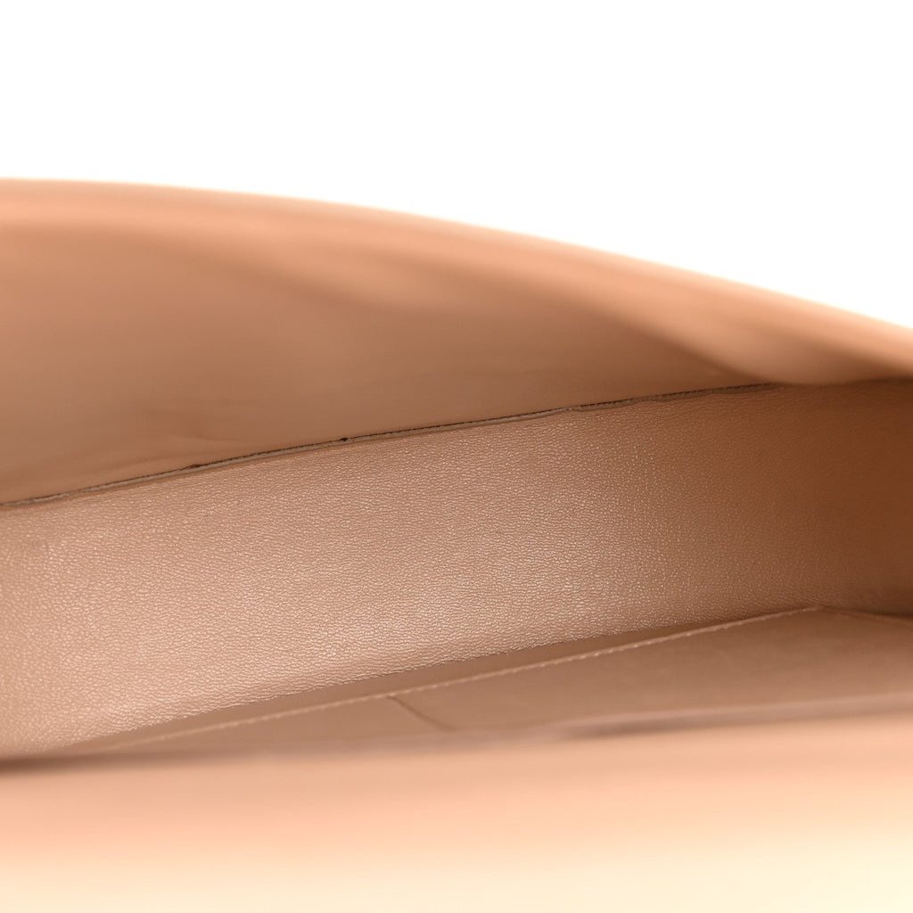 Grained Calfskin Medium Trotteur  Powder