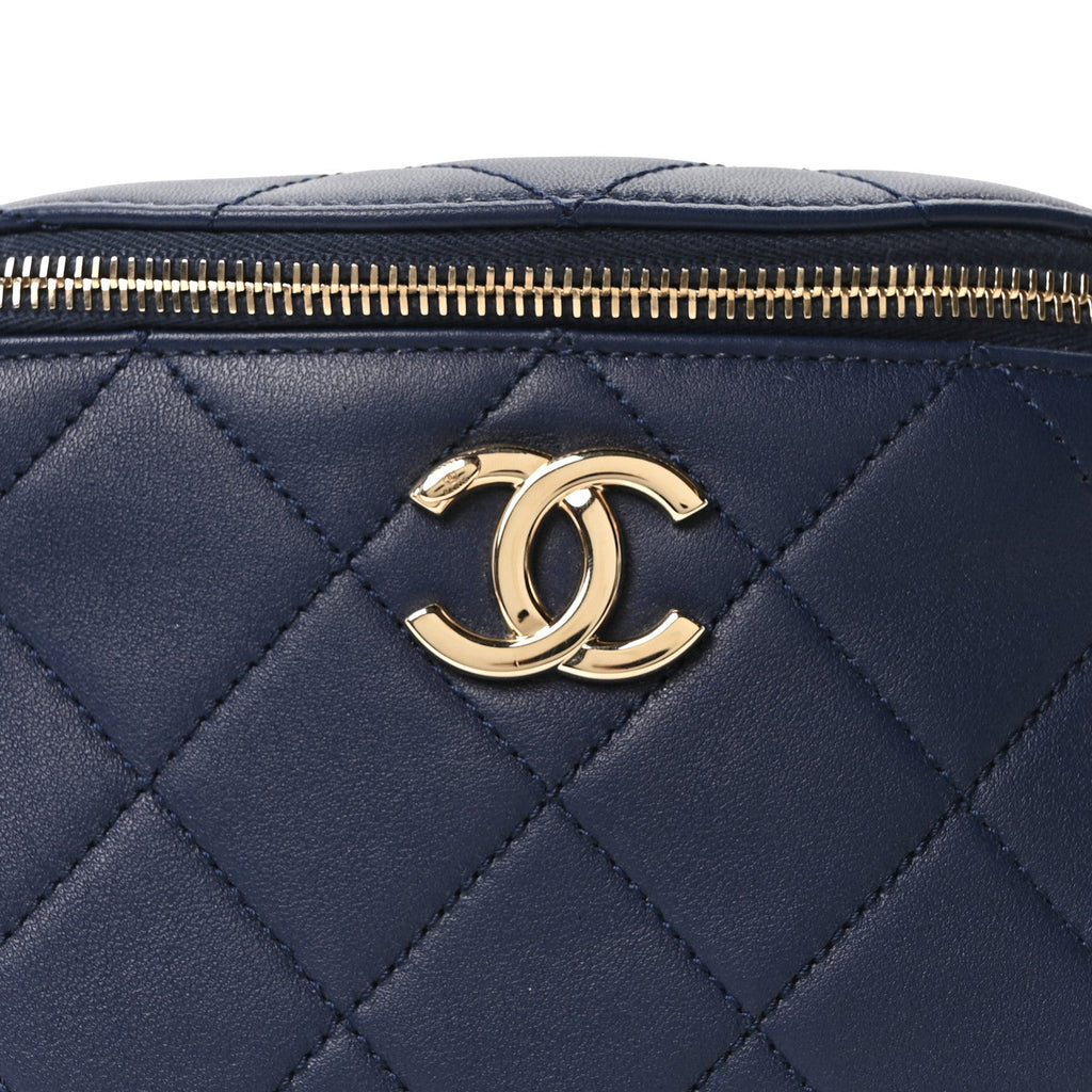 Lambskin  Quilted Resin Bi-Color Waist Bag Fanny Pack Navy Blue