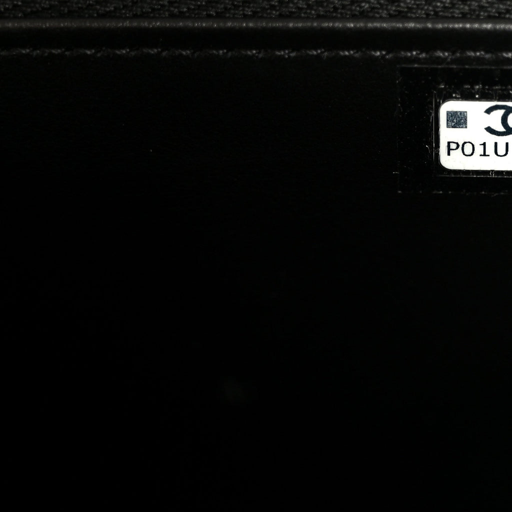 Caviar Quilted Top Handle Long Vanity Black