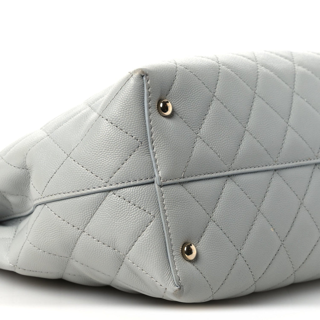Caviar Quilted Shopping Tote Light Green