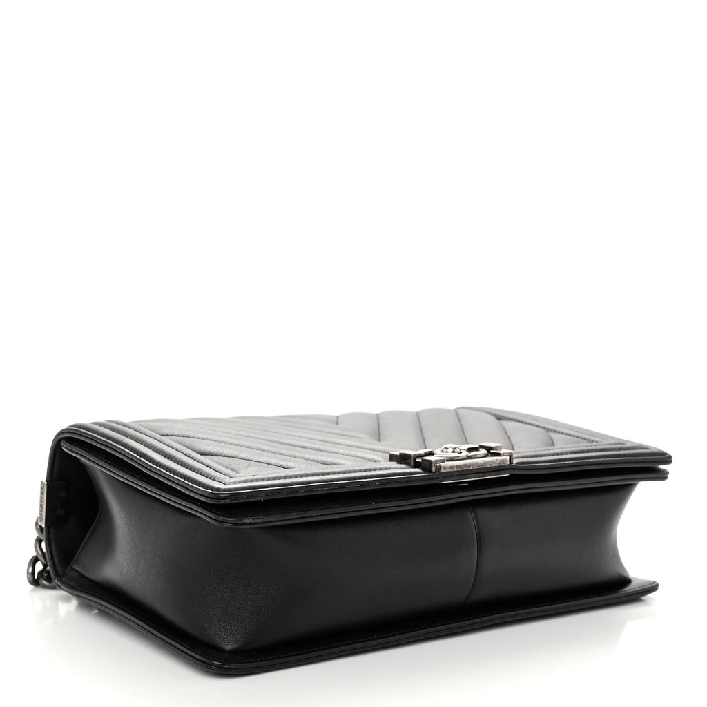Calfskin Chevron Quilted New Medium Boy Flap Black