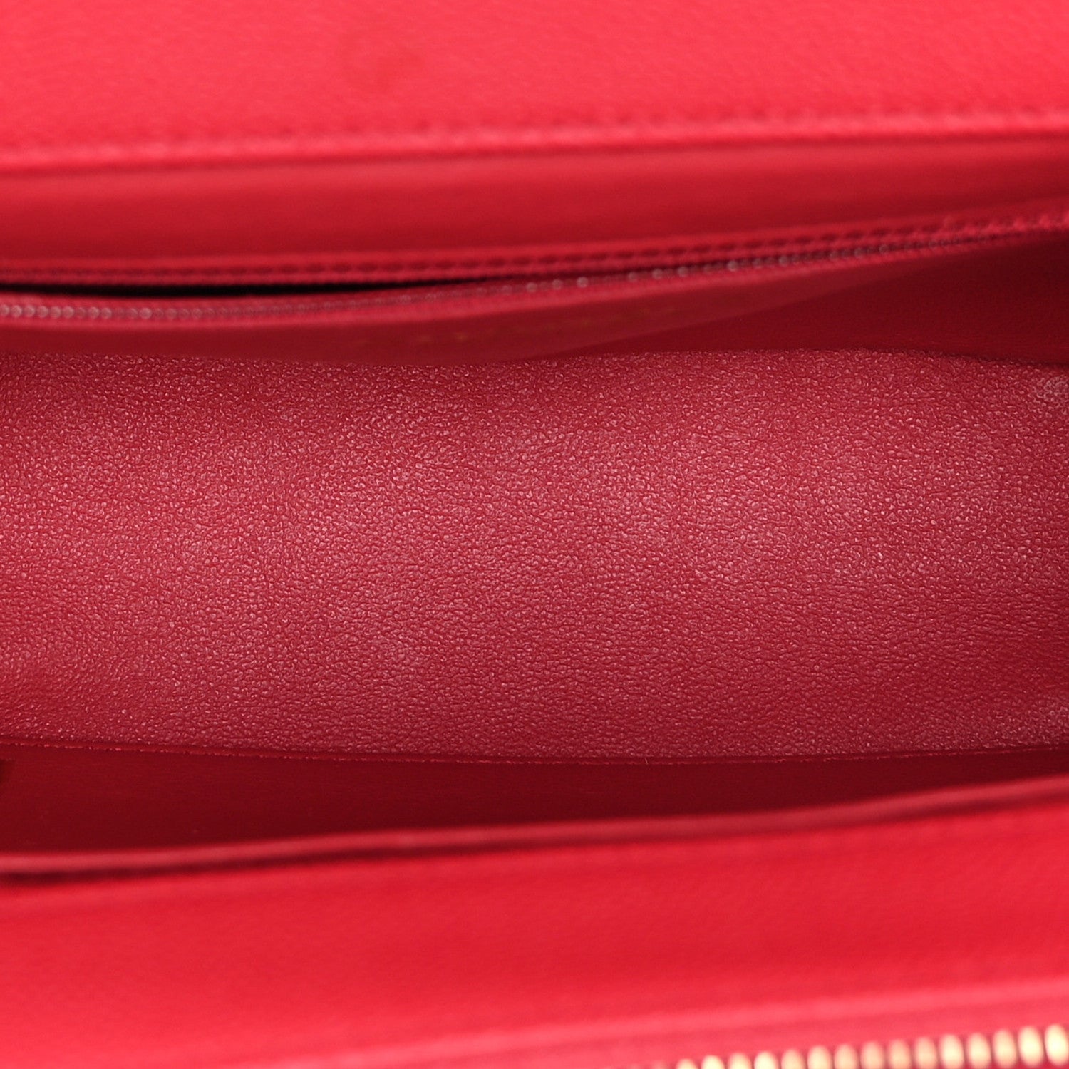 Caviar Quilted Medium Business Affinity Flap Red