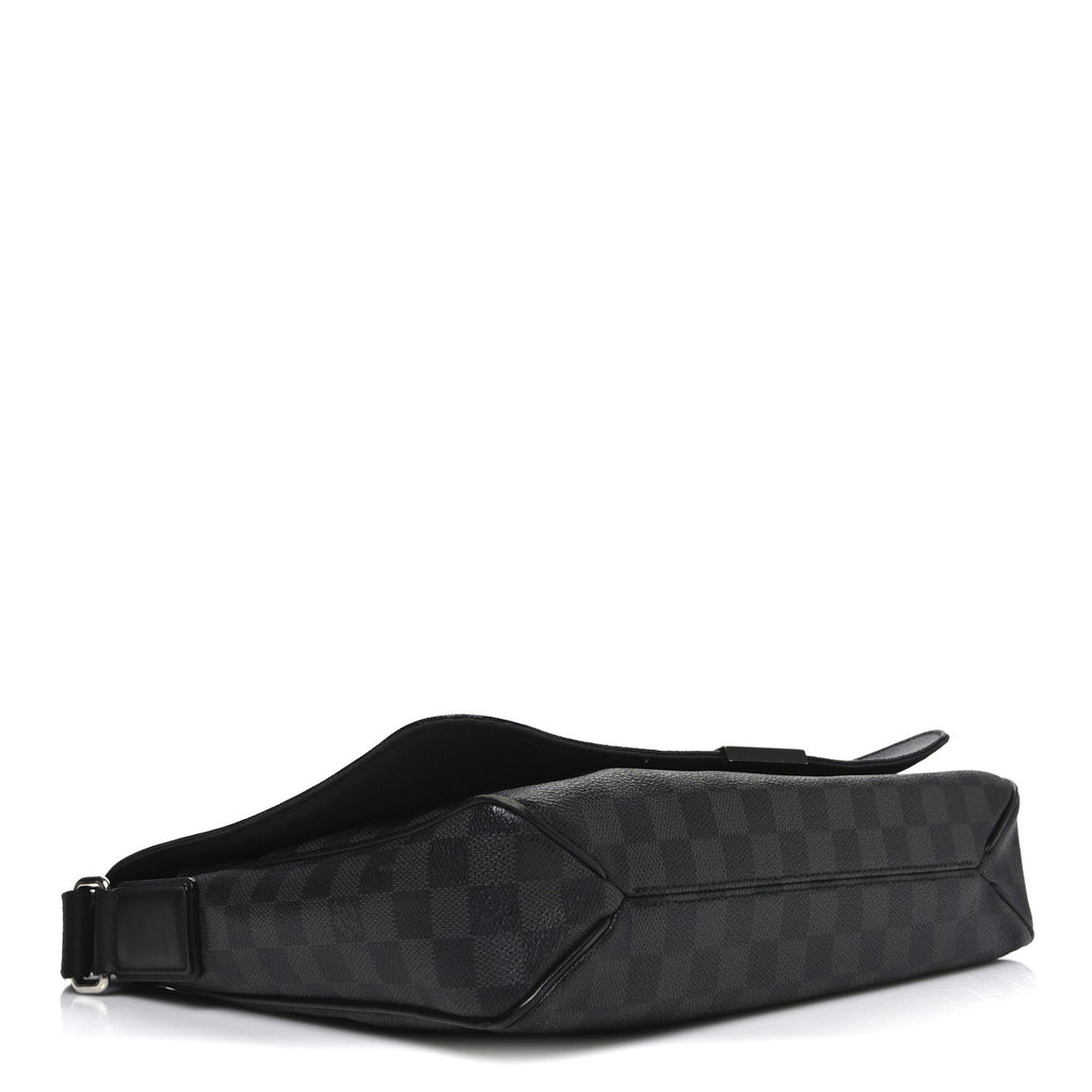 Damier Graphite District MM