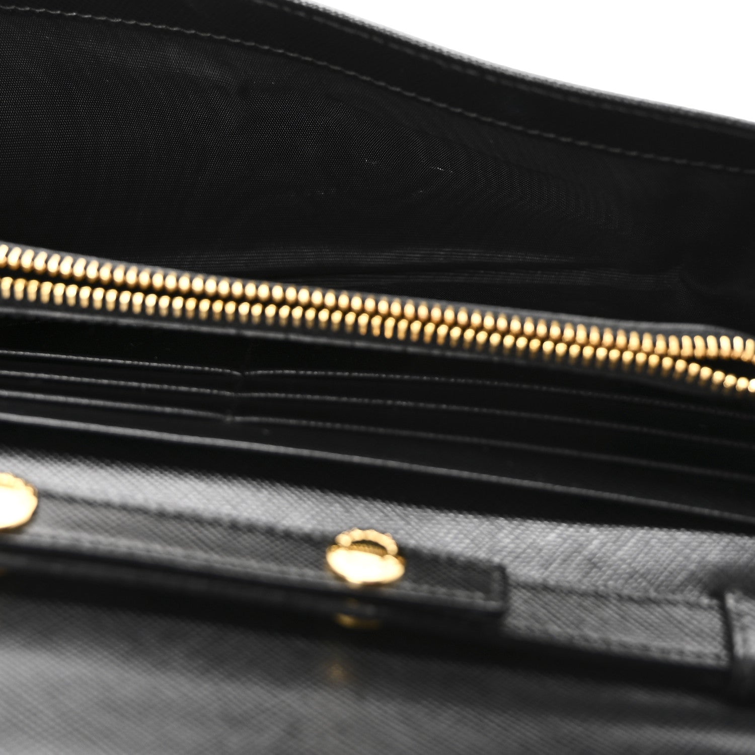 Saffiano Metal Oro Chain Wallet Black