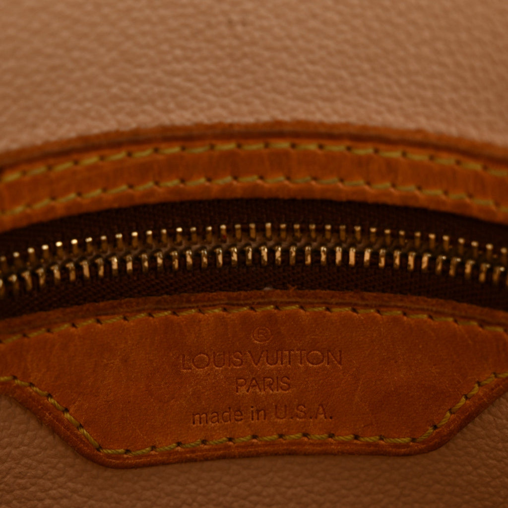 Monogram Petit Bucket 23