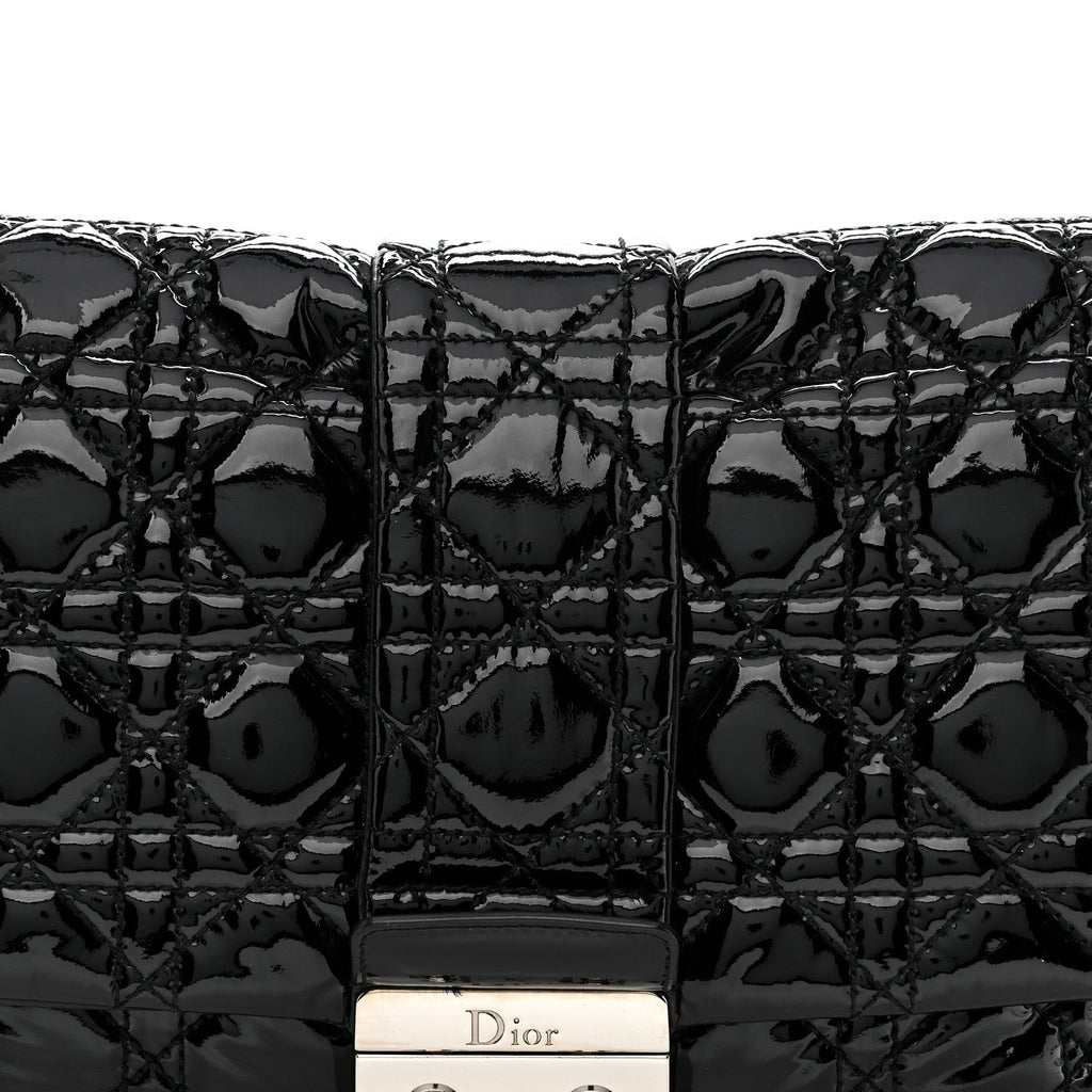 Patent Cannage New Lock Flap Black
