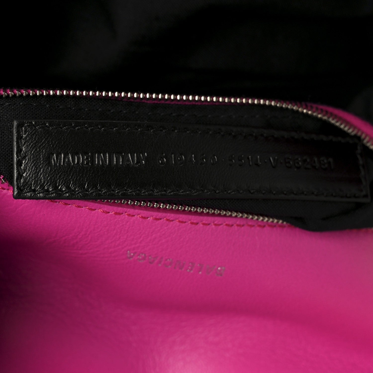 Nappa Calfskin Quilted Touch B Puffy Clutch Fuchsia