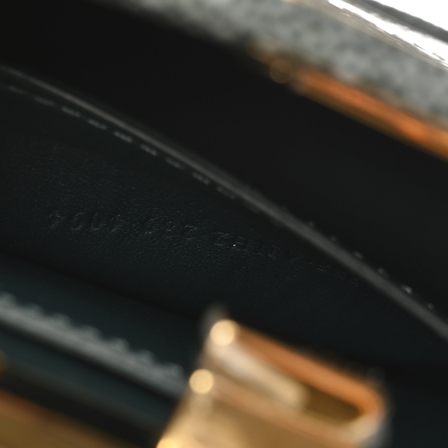Stingray Shiny Nappa Petite Peekaboo I SEE U Satchel Verde Inglese