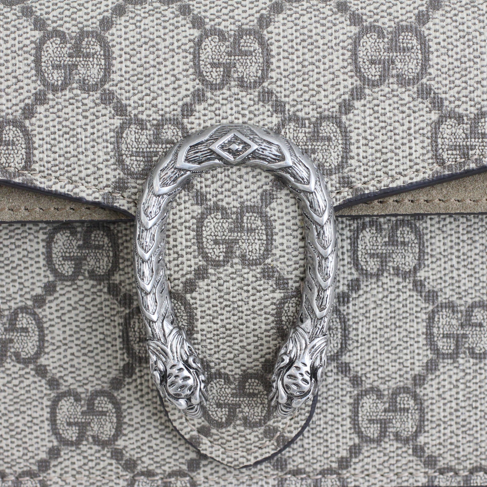 Gucci Dionysus GG Supreme Super Mini Bag