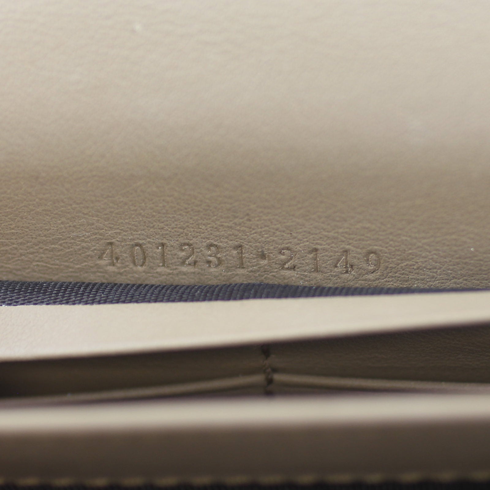 Gucci Dionysus GG Supreme Chain Wallet