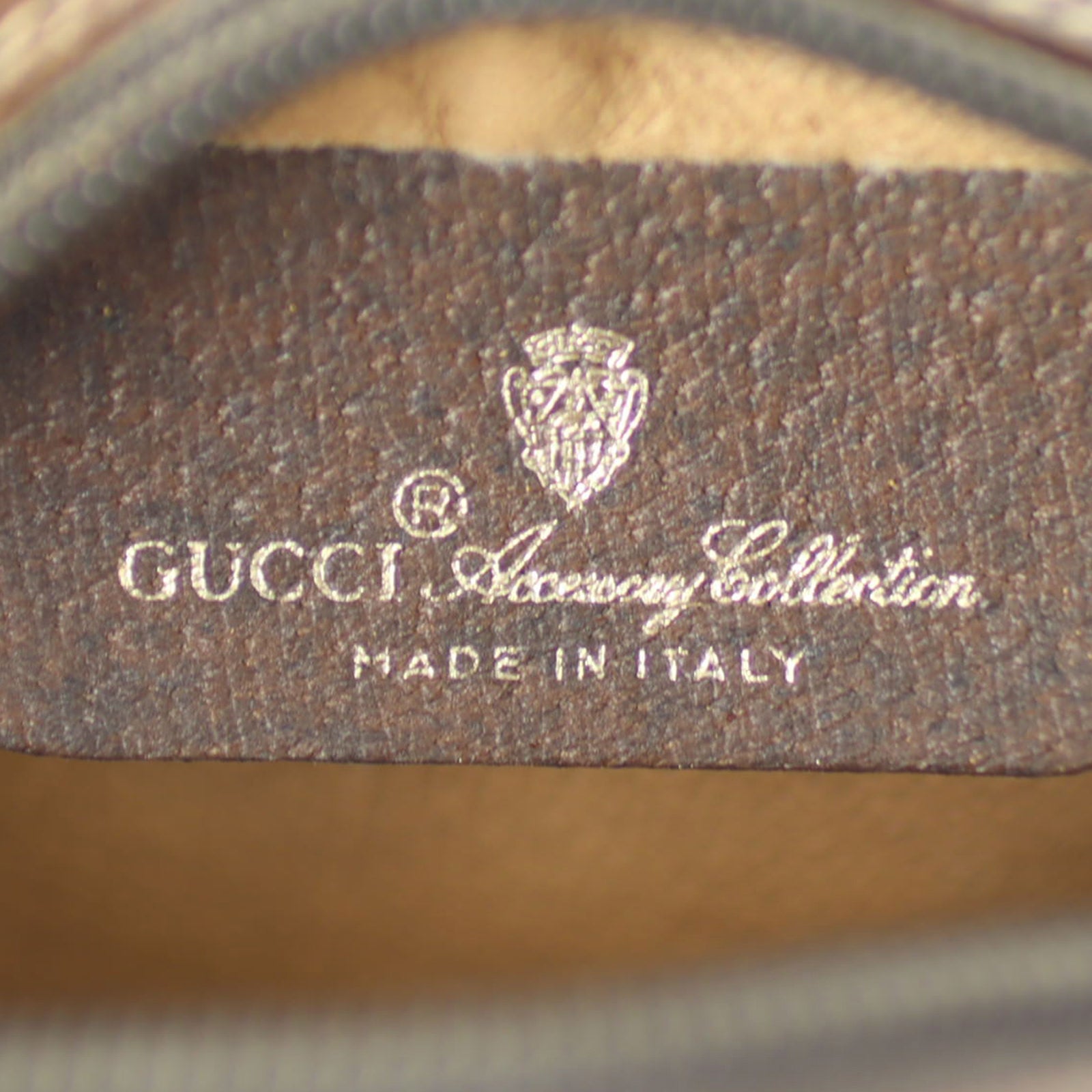 Gucci GG Supreme Shoulder Bag
