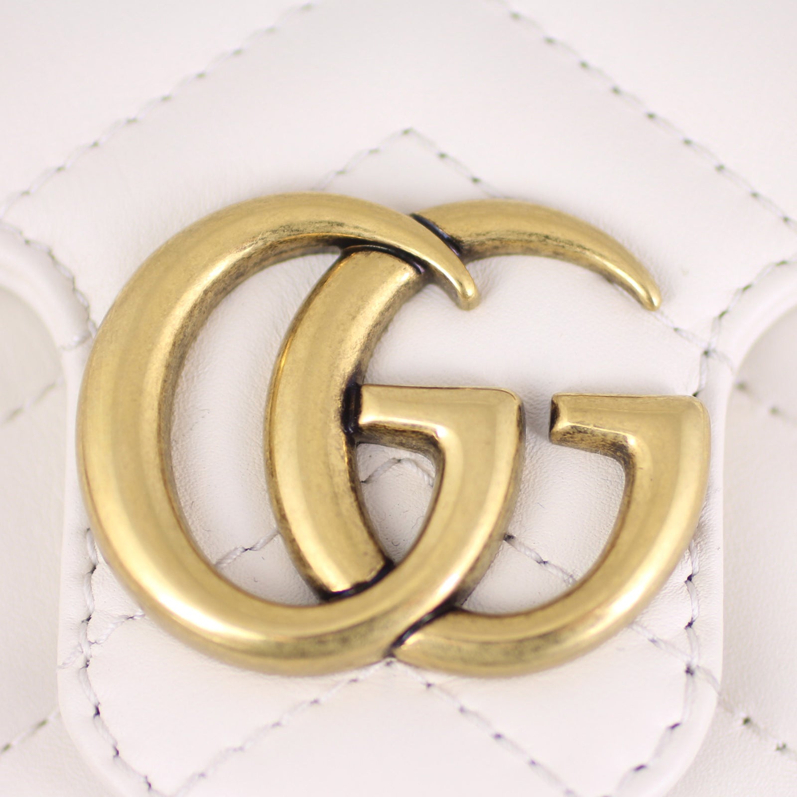 Gucci GG Marmont Matelassé Super Mini Bag