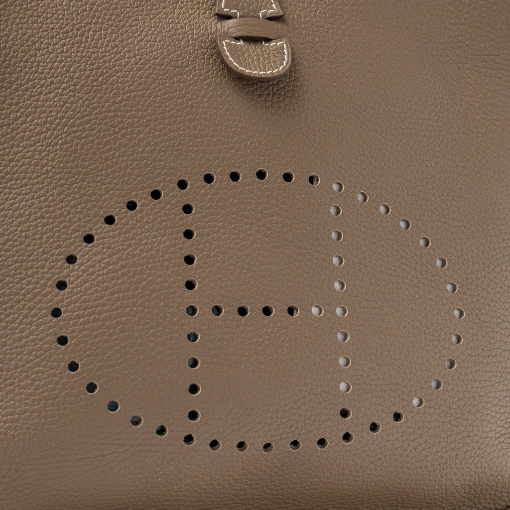 Hermès Evelyne PM 29 Etoupe Clemence Palladium Hardware