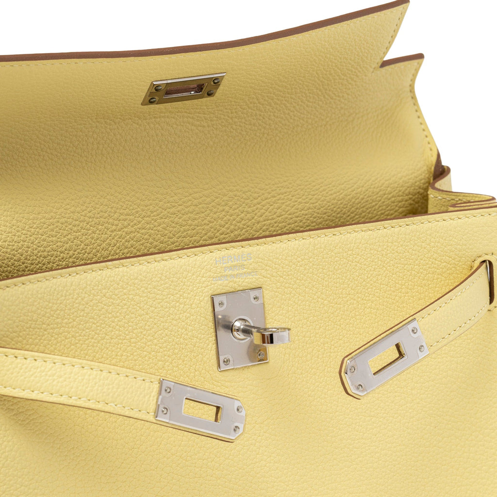 Hermès Kelly 25 Retourne Togo Jaune Poussin Palladium Hardware