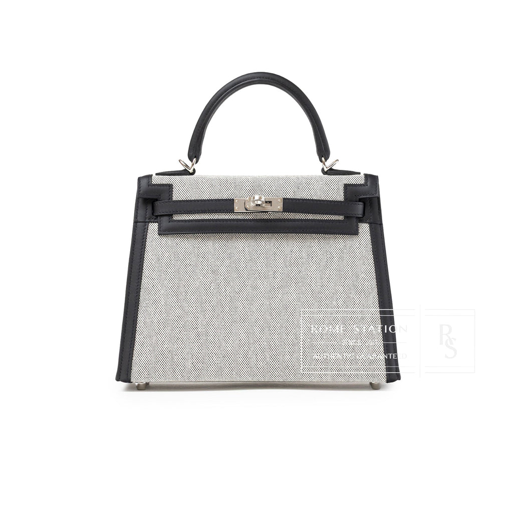 Hermès Kelly 25 Sellier Ecru Black Swift Toile H Canvas Swift Palladium Hardware
