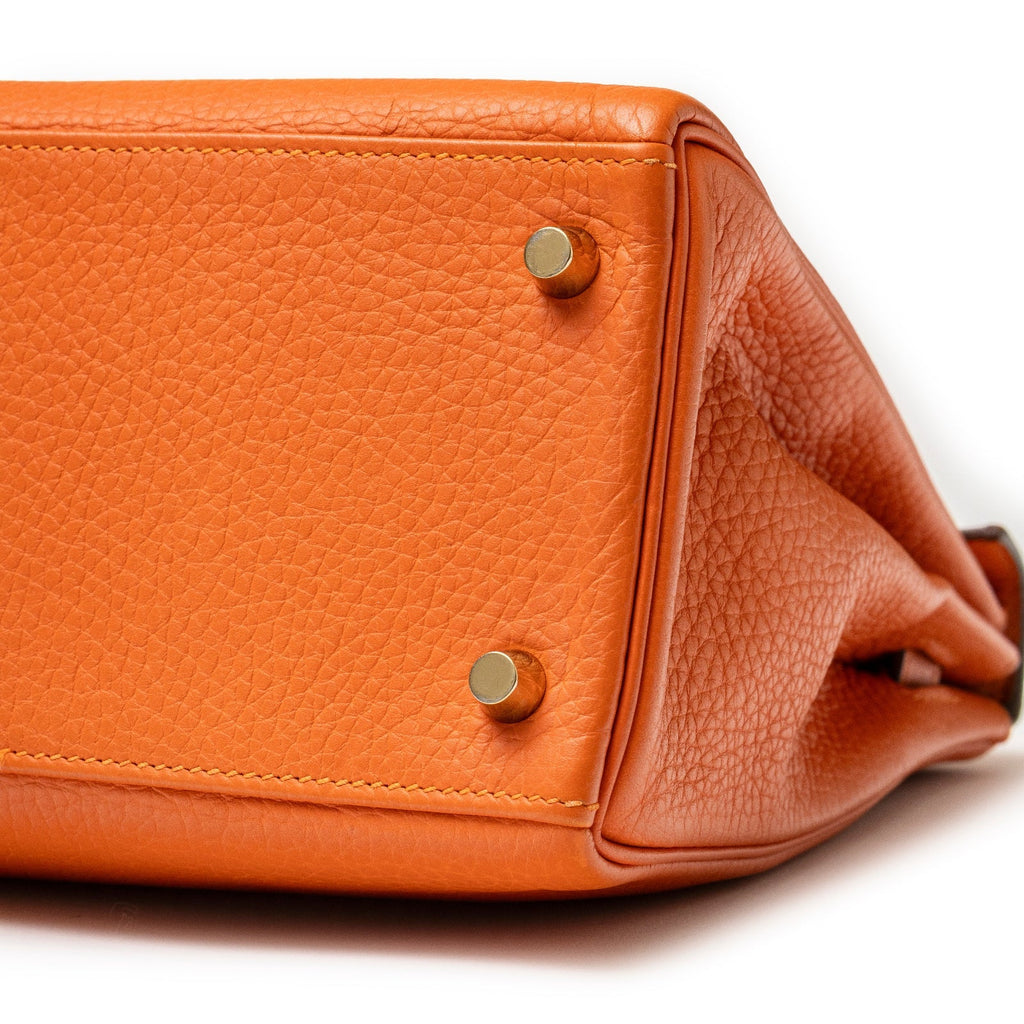 Hermès Kelly 28 Retourne Orange Clemence Gold Hardware
