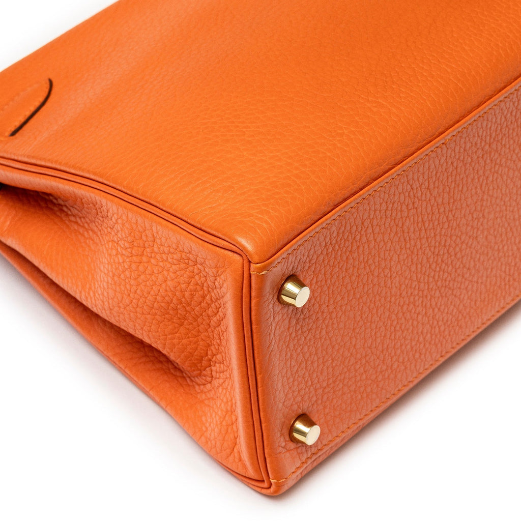 Hermès Kelly 28 Retourne Orange Clemence Gold Hardware