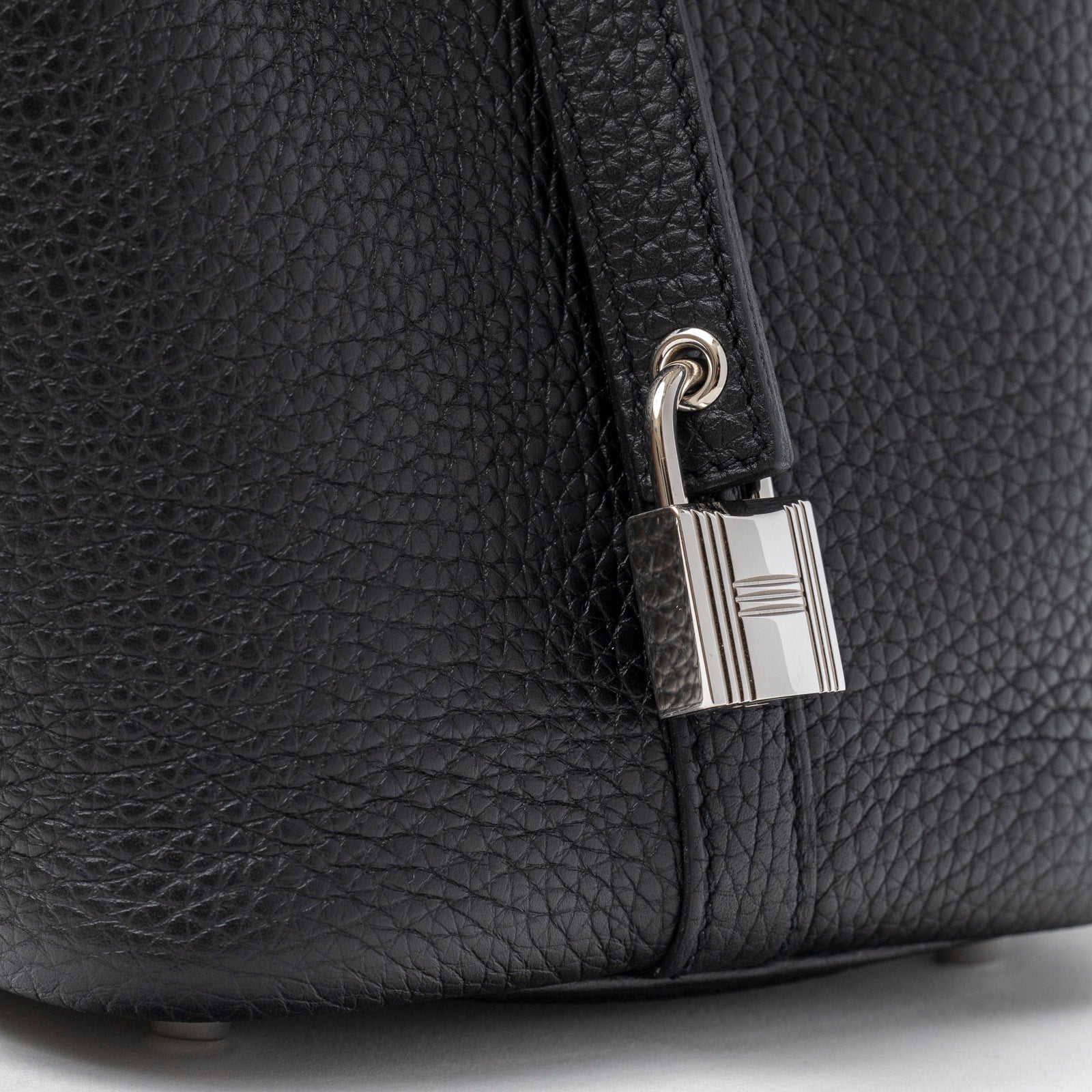 Hermès Picotin 18 Black Clemence Palladium Hardware