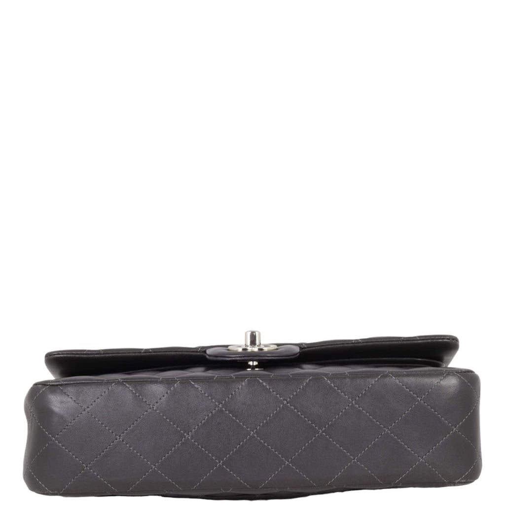 Chanel Classic Double Flap Medium | 16 Series