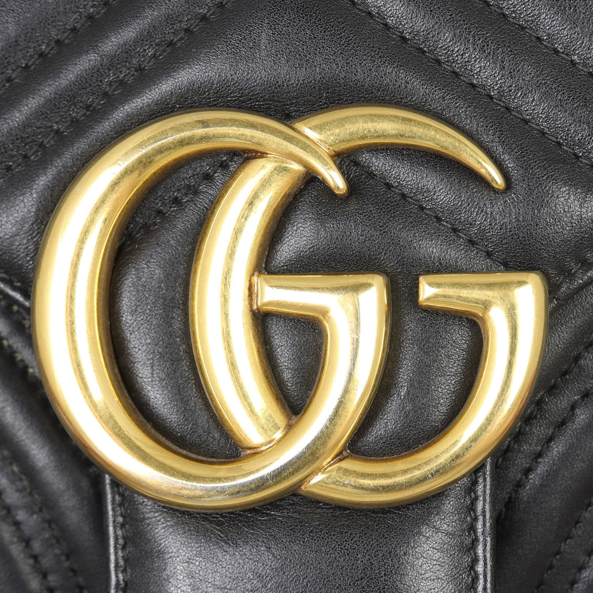 Gucci GG Marmont Matelasse Medium Shoulder Bag