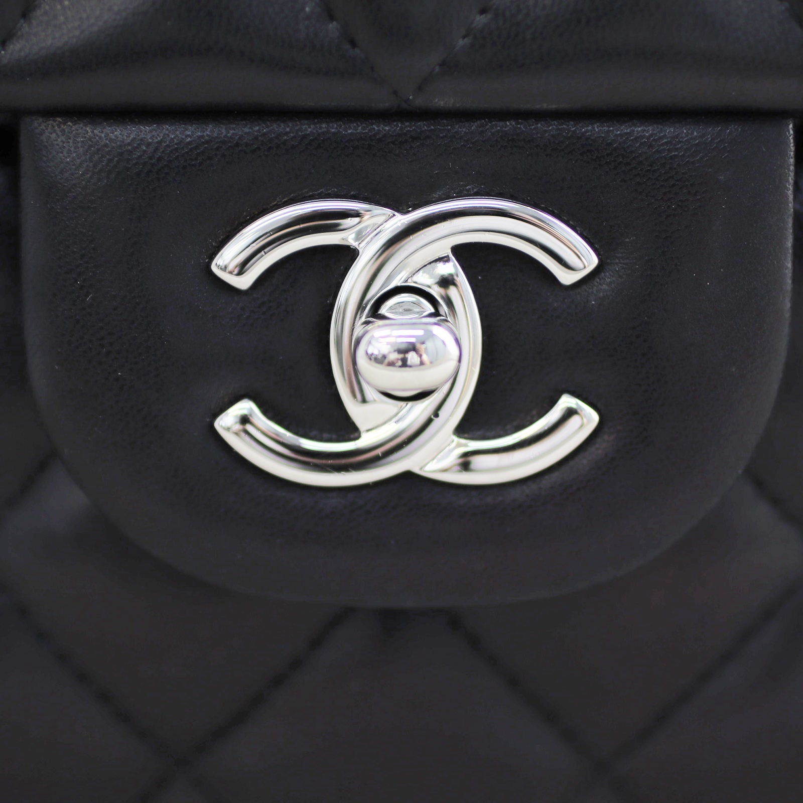 Chanel Classic Double Flap Jumbo | Black 16 Series