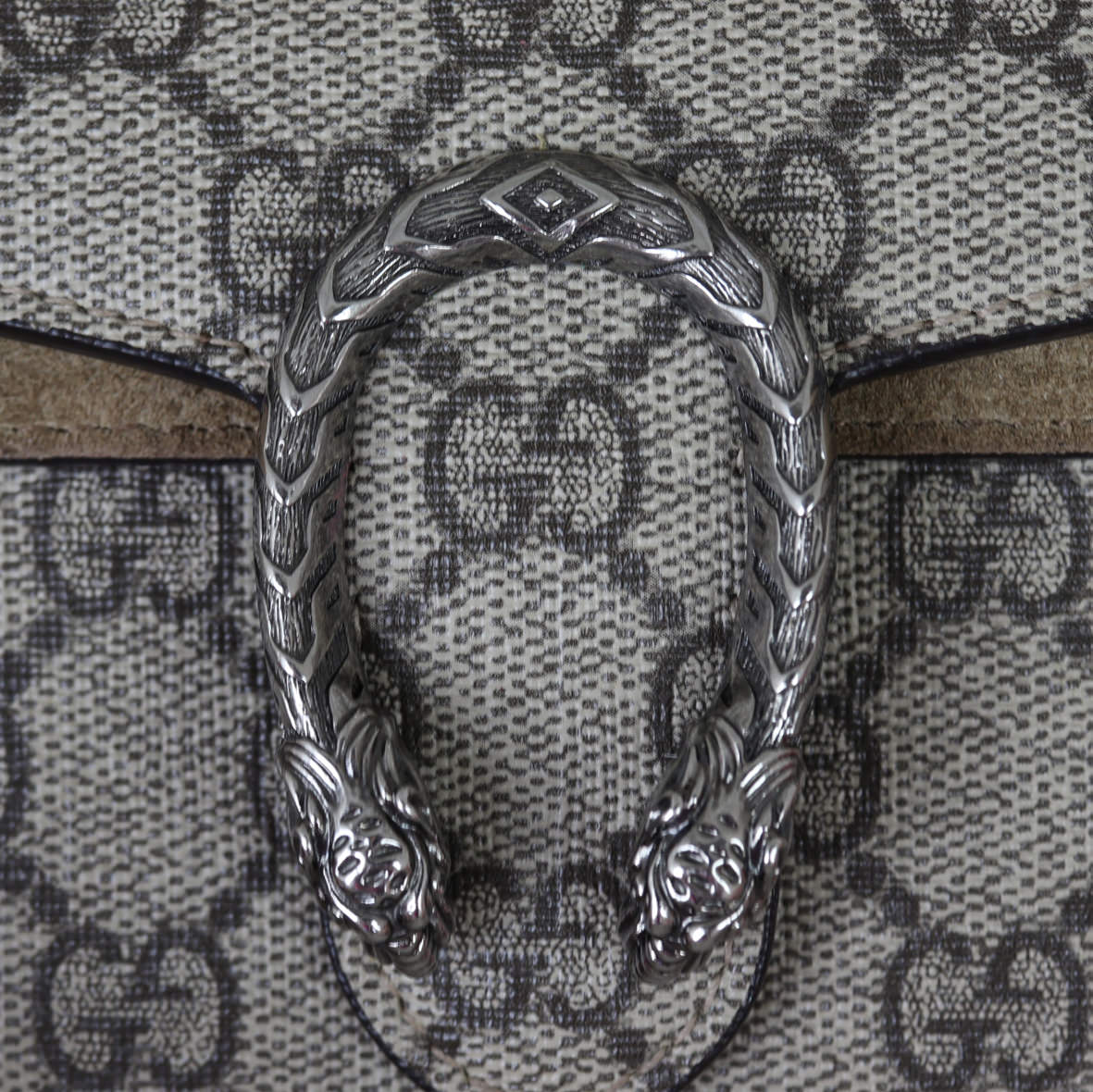 Gucci Dionysus GG Supreme Super Mini Bag