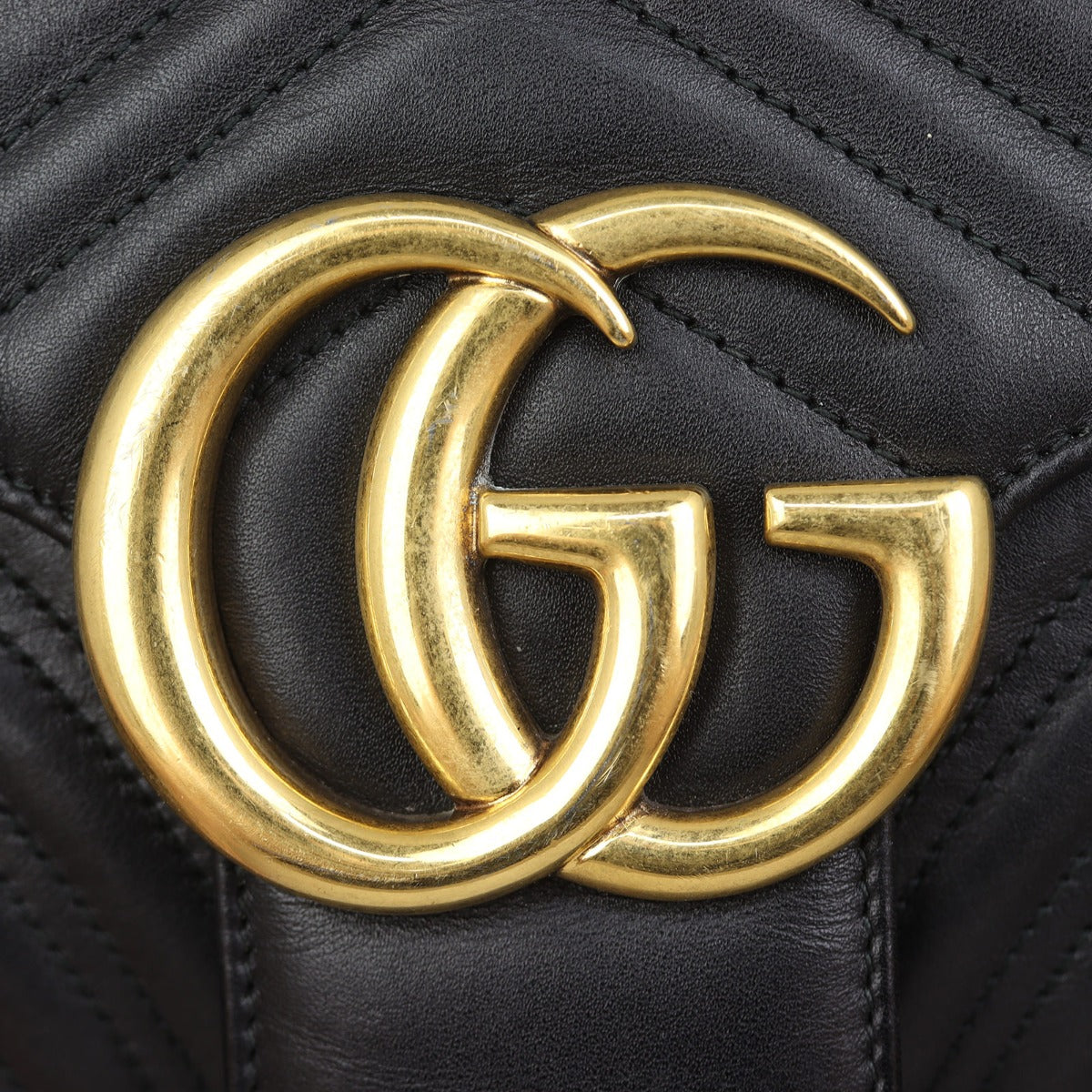 Gucci GG Marmont Medium Shoulder Bag