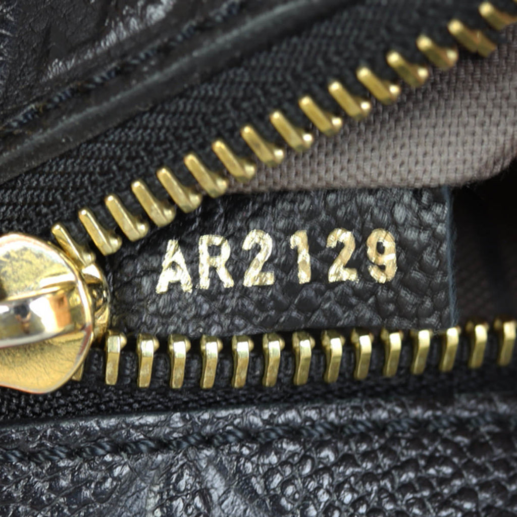 Louis Vuitton Pochette Metis Monogram Empreinte