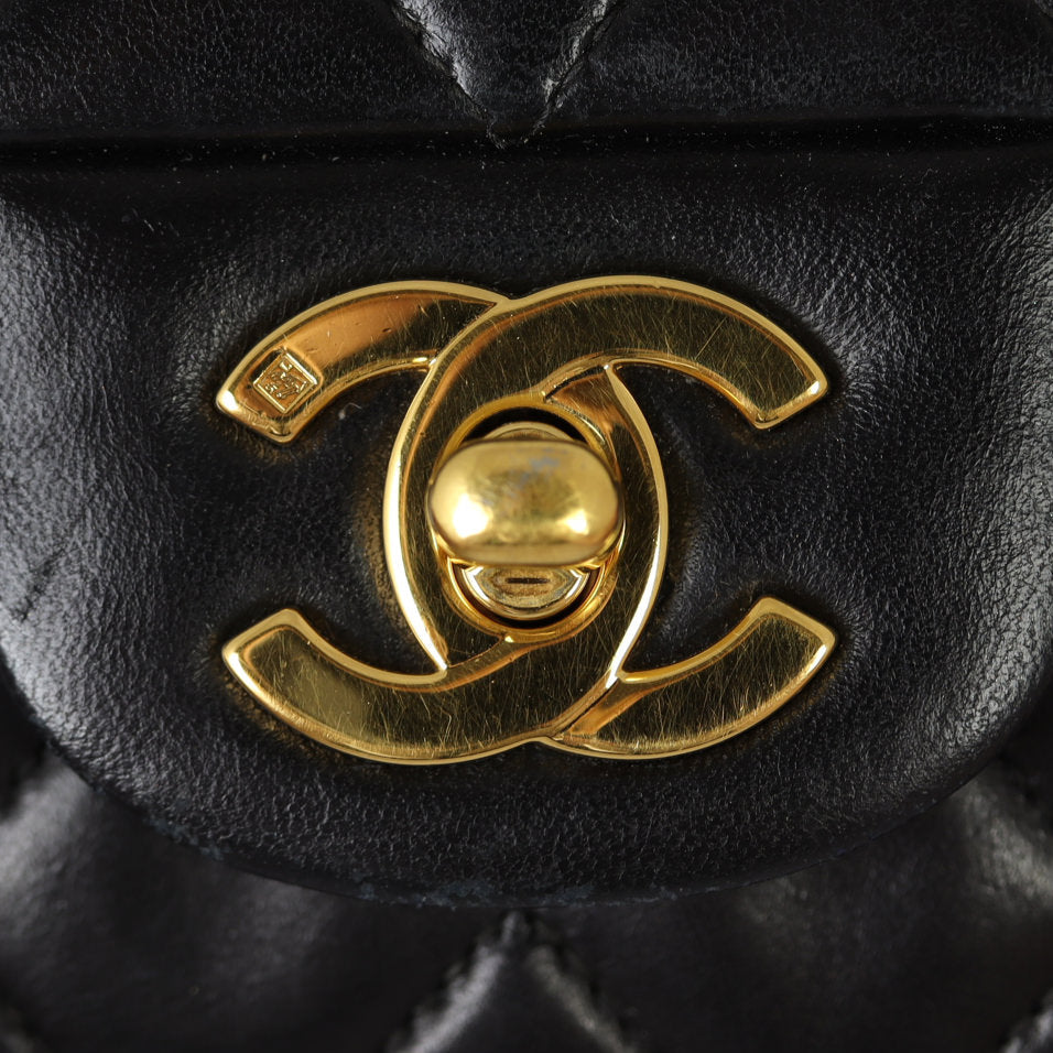 Chanel Classic Double Flap Medium | 6 Series
