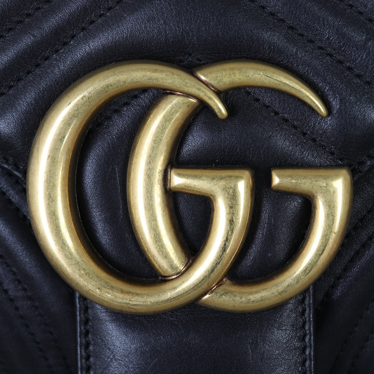 Gucci GG Marmont Matelasse Medium Shoulder Bag