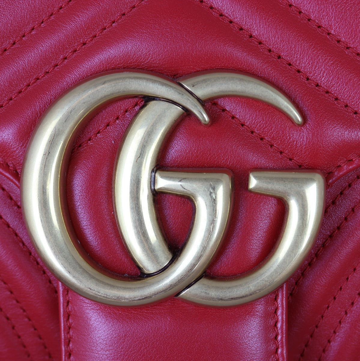 Gucci GG Marmont Matelasse Medium Shoulder Bag