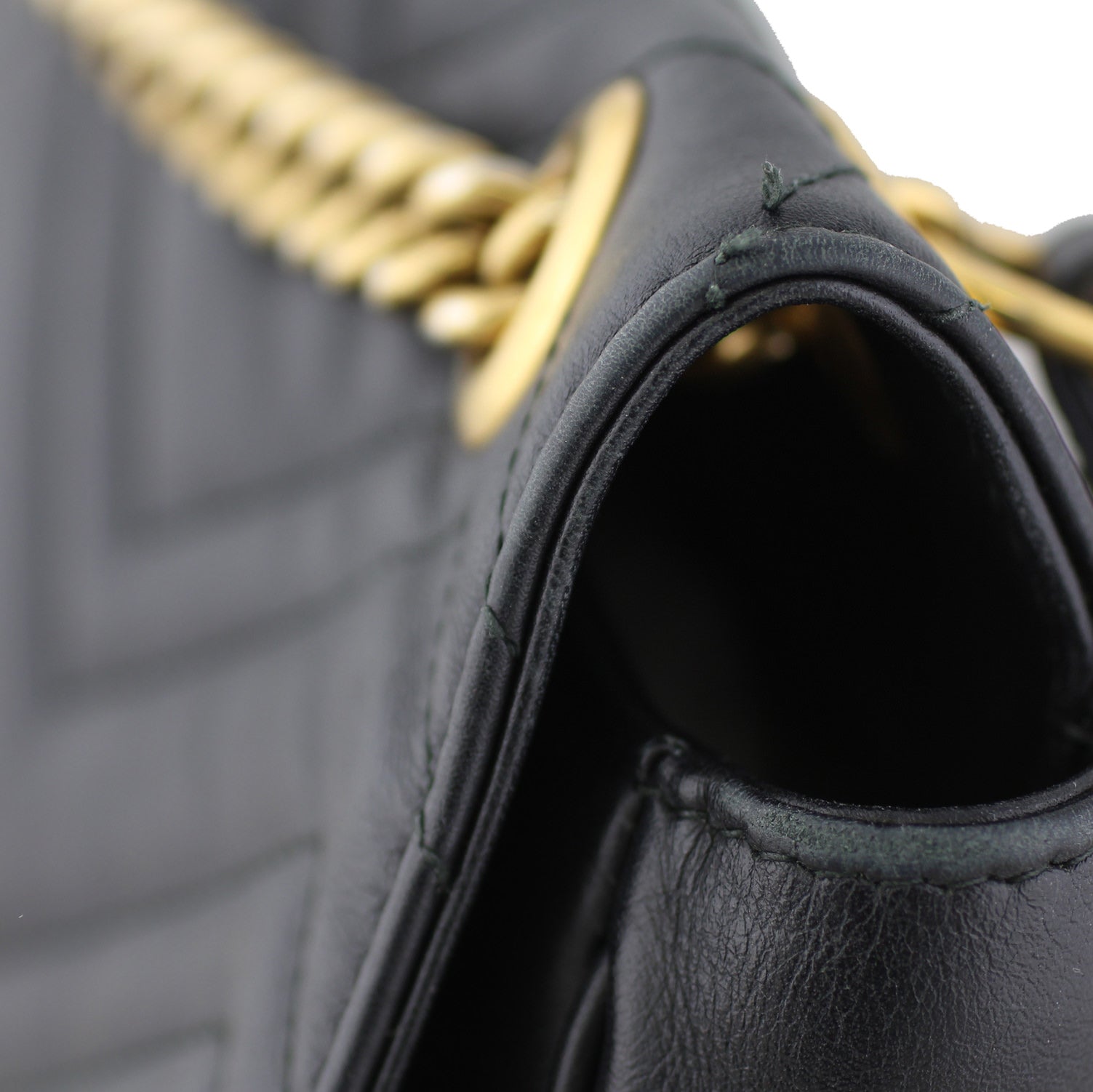 Gucci GG Marmont Medium Shoulder Bag