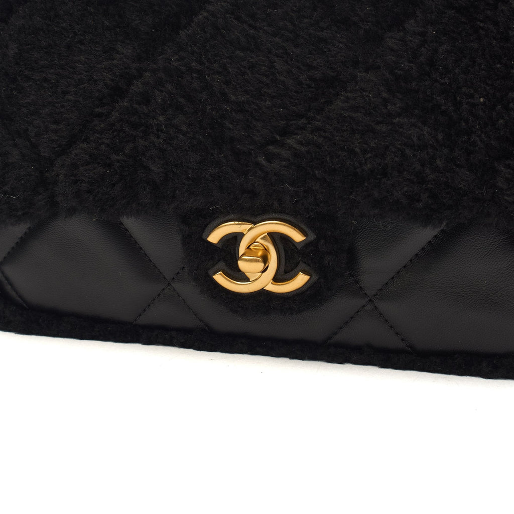 Chanel Shoulder Bag Flap Bag in Black, Canvas