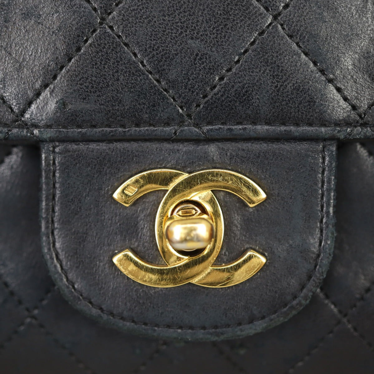 Chanel Classic Double Flap Medium | Black Lambskin 6 Series