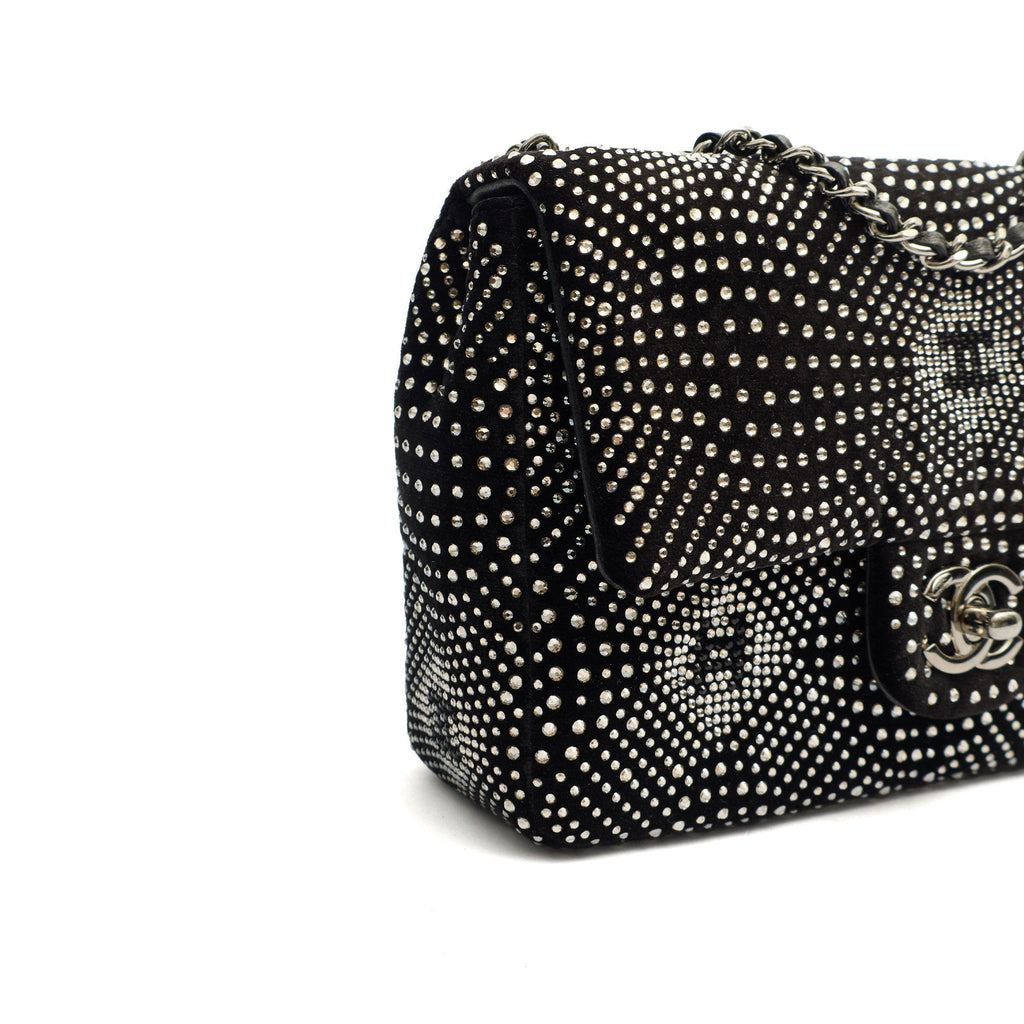 Chanel Shoulder Bag Flap Bag in Black, Velvet