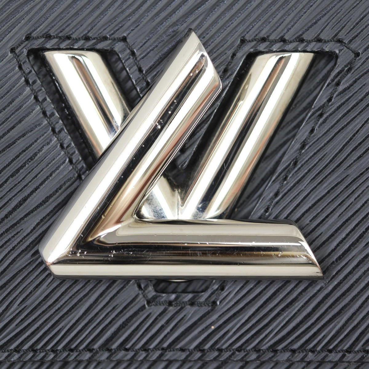 Louis Vuitton Twist PM Epi