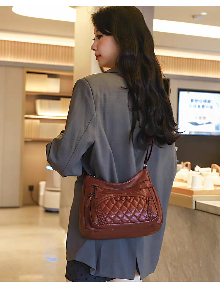 Soft leather women's bag, new style, fashionable and versatile bag, large capacity, trendy shoulder crossbody bag 8028